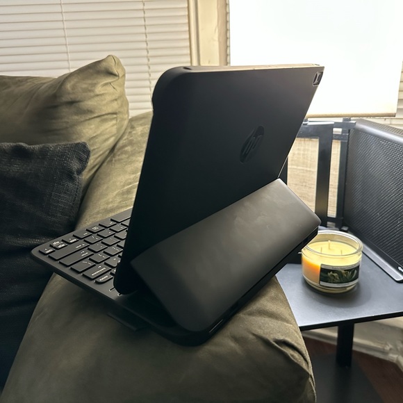 HP ElitePad keyboard case W/USB & Charging - Picture 3 of 7